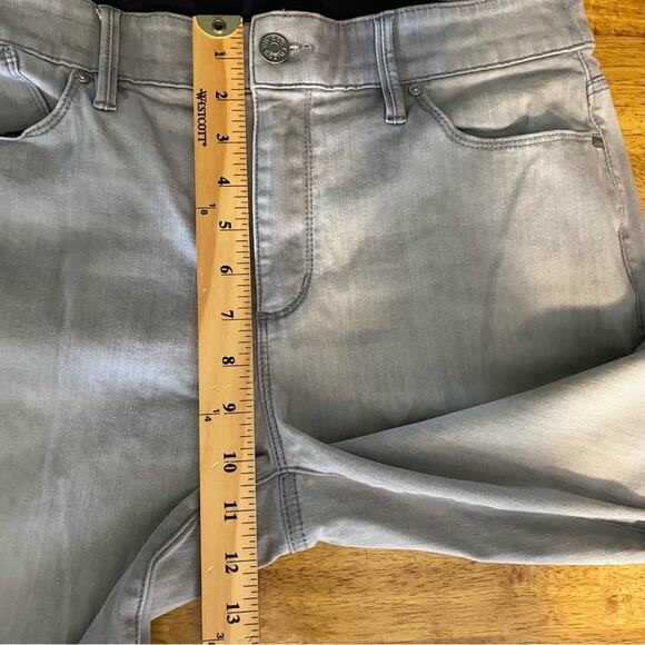 Chico’s Skinny Jeans Women’s Size 8 Light Gray‎ Mid Rise Cotton Blend - Picture 10 of 12